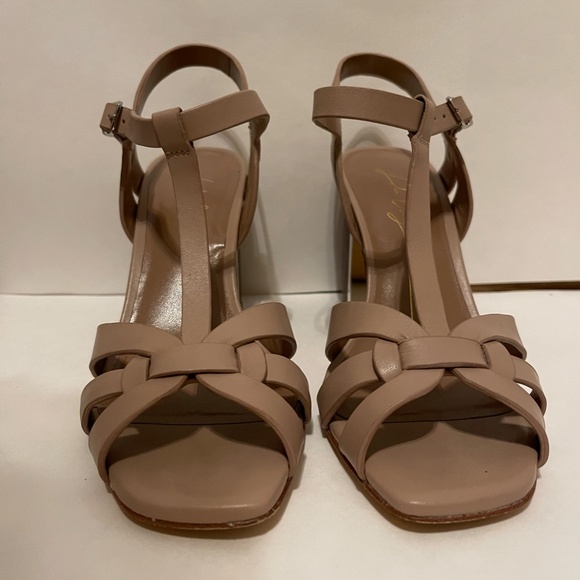 Lola Cruz-Farbe sandal. color-nude Size 39/ heel 3 1/4 in. heel - Picture 2 of 5